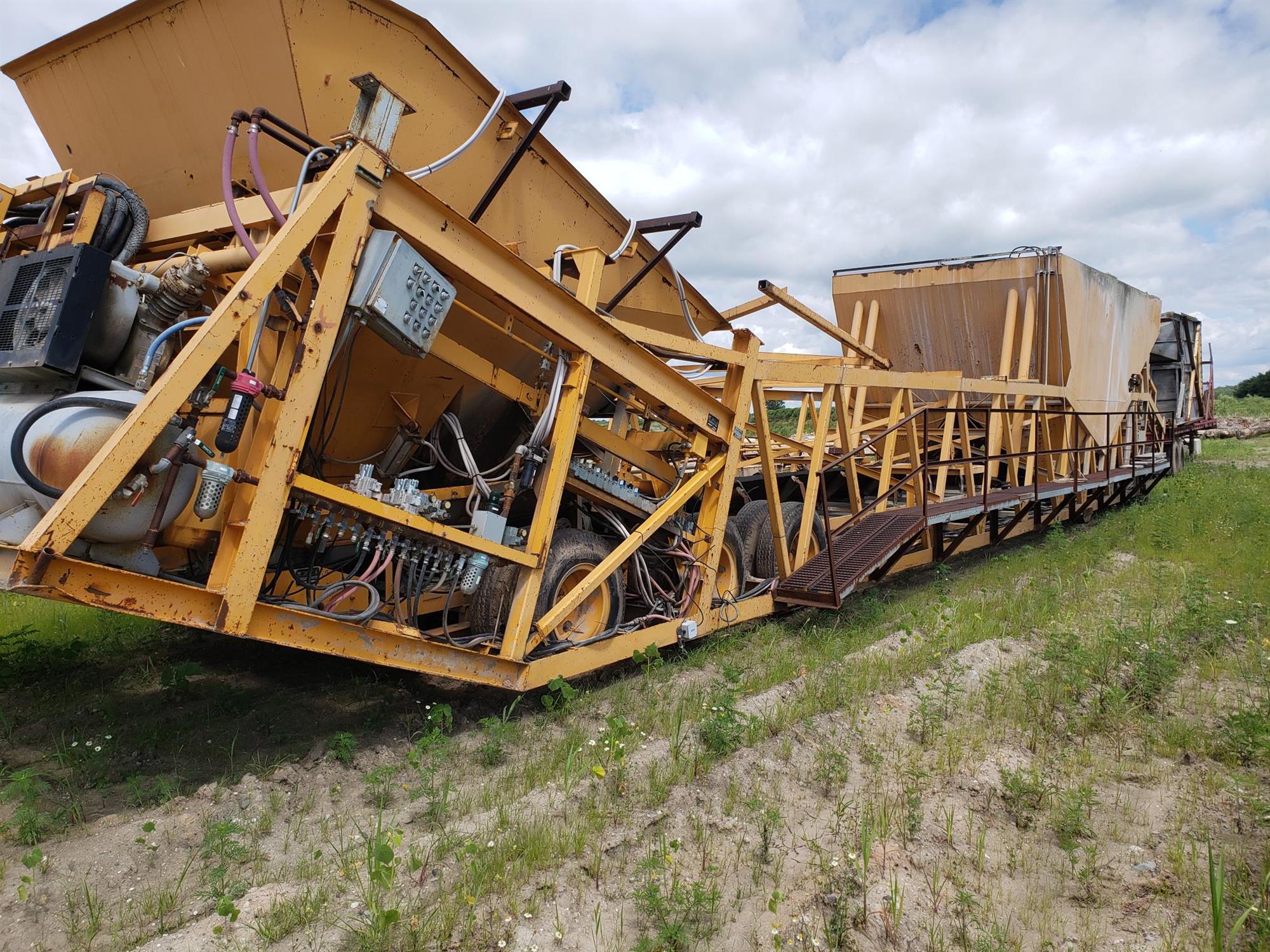 1988 used mobile Vince Hagan batch plant with Rexcon mixer and dust collector for sale