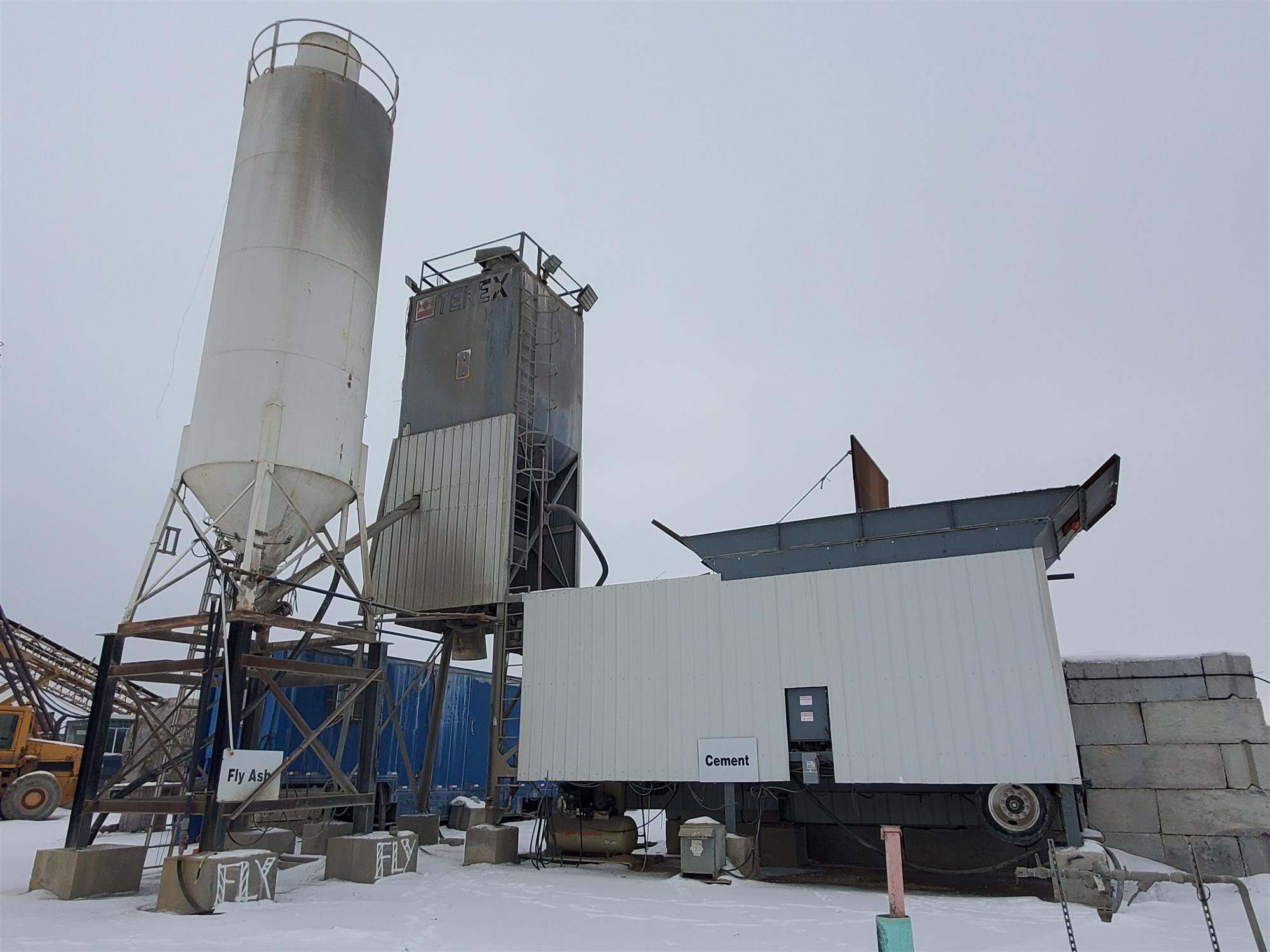 silos aggregate bins