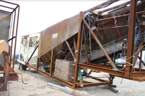 Used CON-E-CO LO-PRO 10 Mobile Concrete Batch Plant for sale